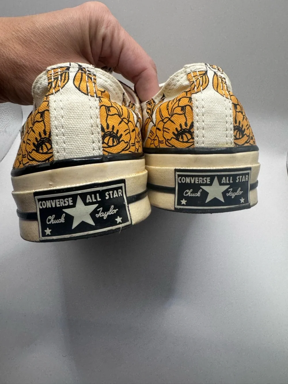 Converse Floral Chuck Taylor Low Top Sneakers Orange Print Size 7.5 - Picture 4 of 6